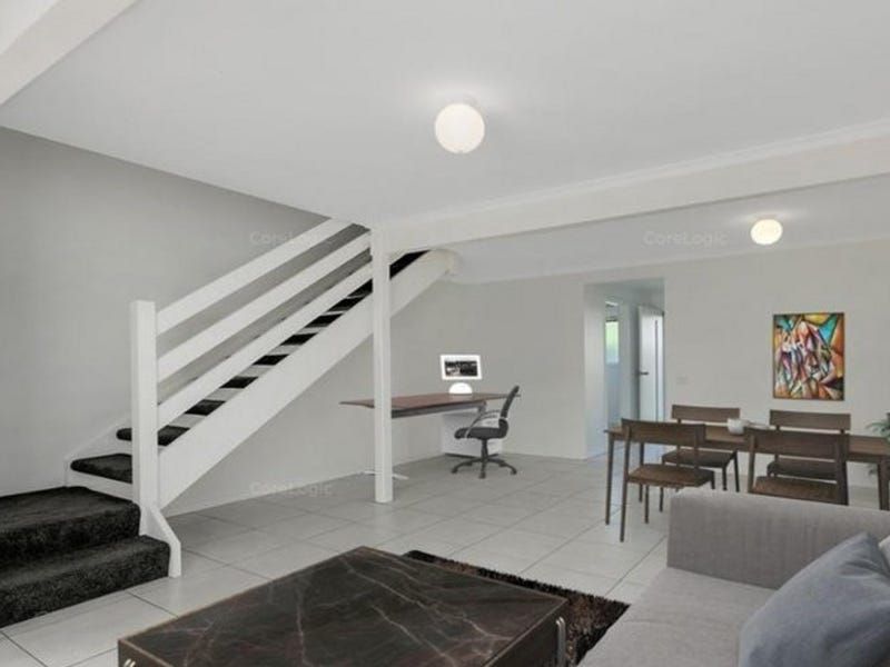 2 bedrooms Townhouse in 30/125 Pappas Way NERANG QLD, 4211
