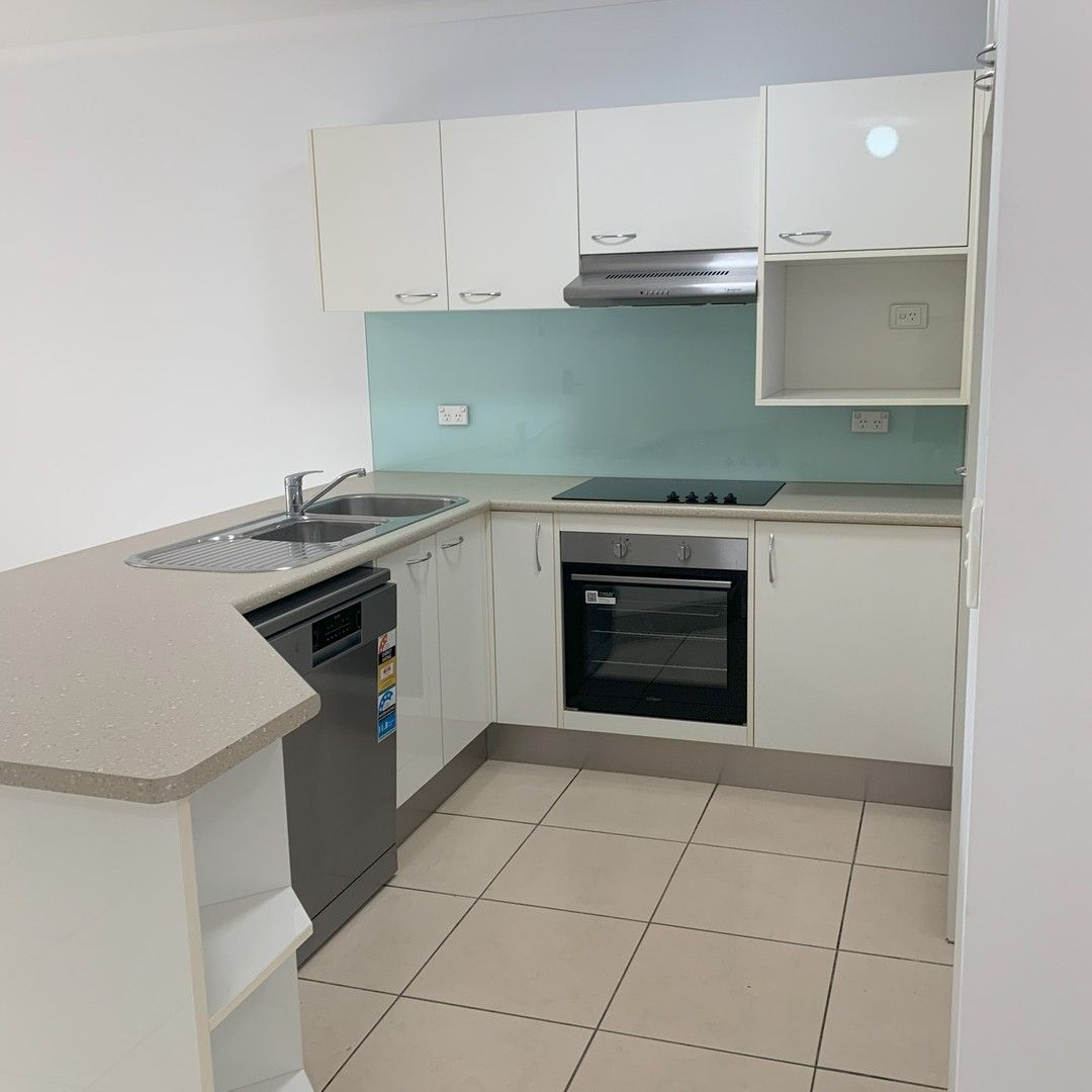 2 bedrooms Apartment / Unit / Flat in 25a/220 Marine Parade LABRADOR QLD, 4215