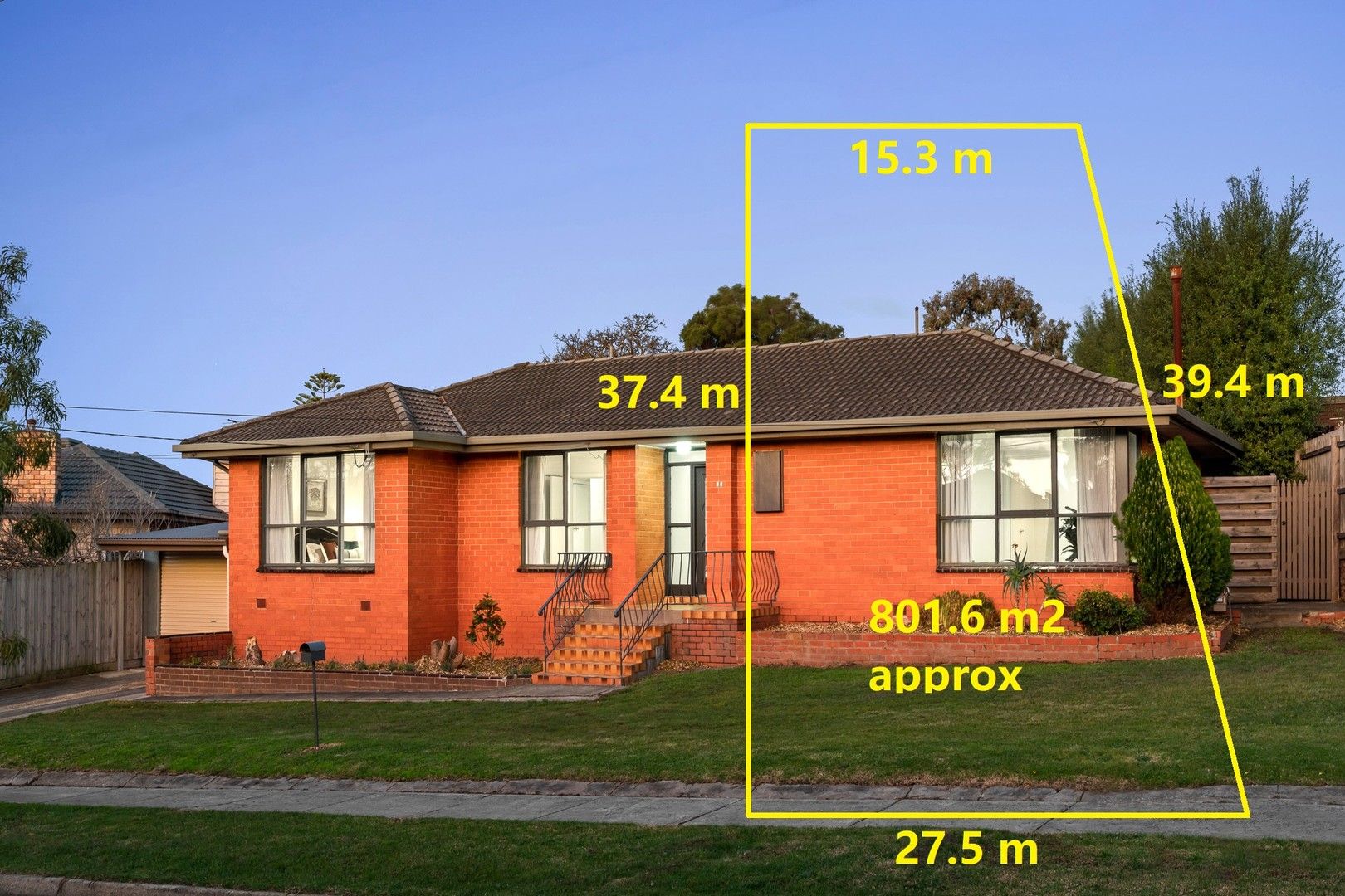 4 bedrooms House in 22 Chandler Grove BURWOOD VIC, 3125