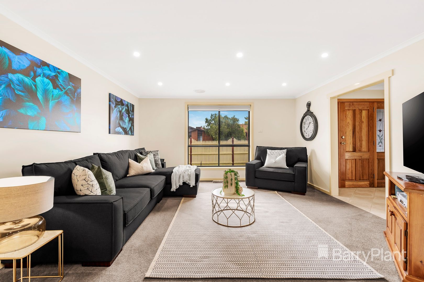 41 Cunningham Drive, Mill Park VIC 3082, Image 2