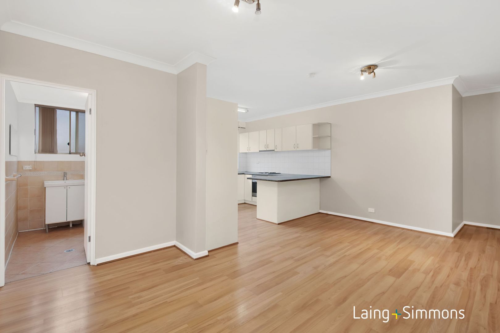 2/107 Amy Street, Regents Park NSW 2143, Image 2