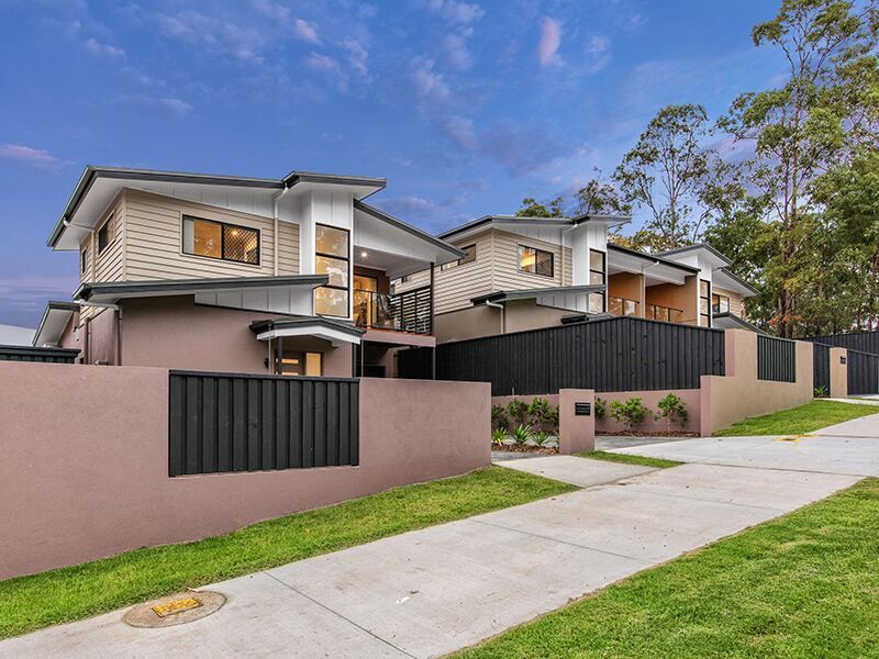 3 bedrooms Townhouse in 1/121 Bunya Road EVERTON HILLS QLD, 4053