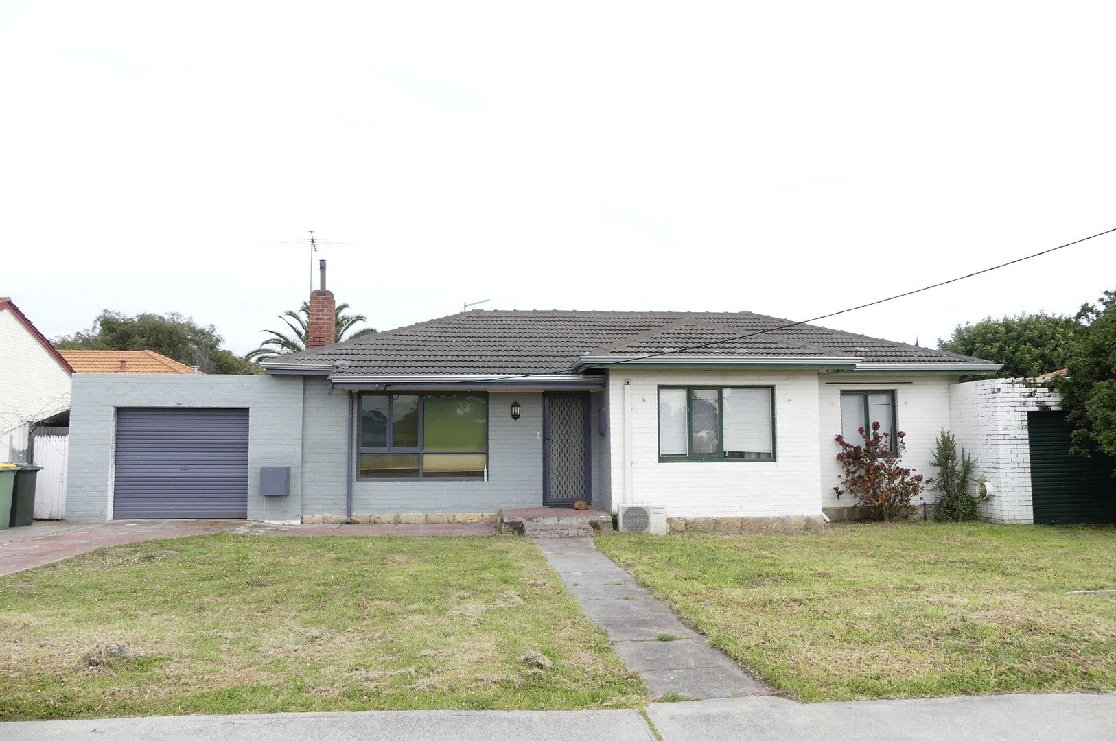 4 bedrooms House in 13 Wavel Ave RIVERTON WA, 6148