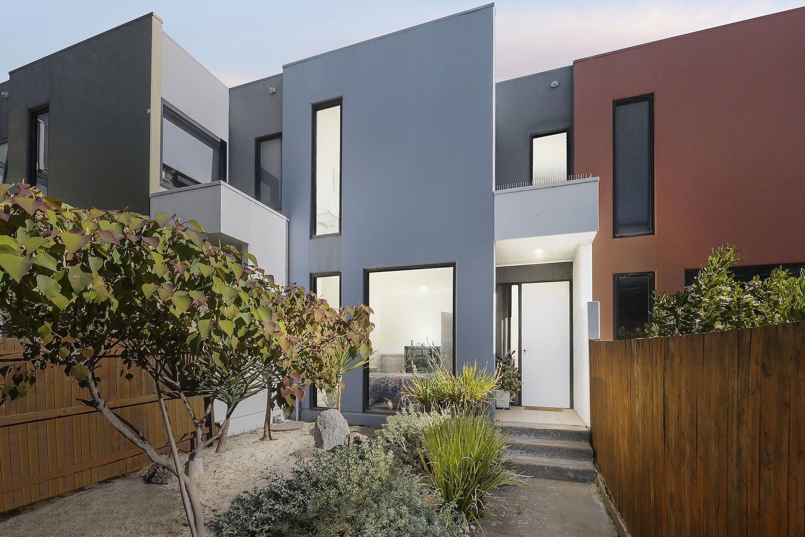 3 bedrooms Townhouse in 4/647-652 Nepean Highway CARRUM VIC, 3197