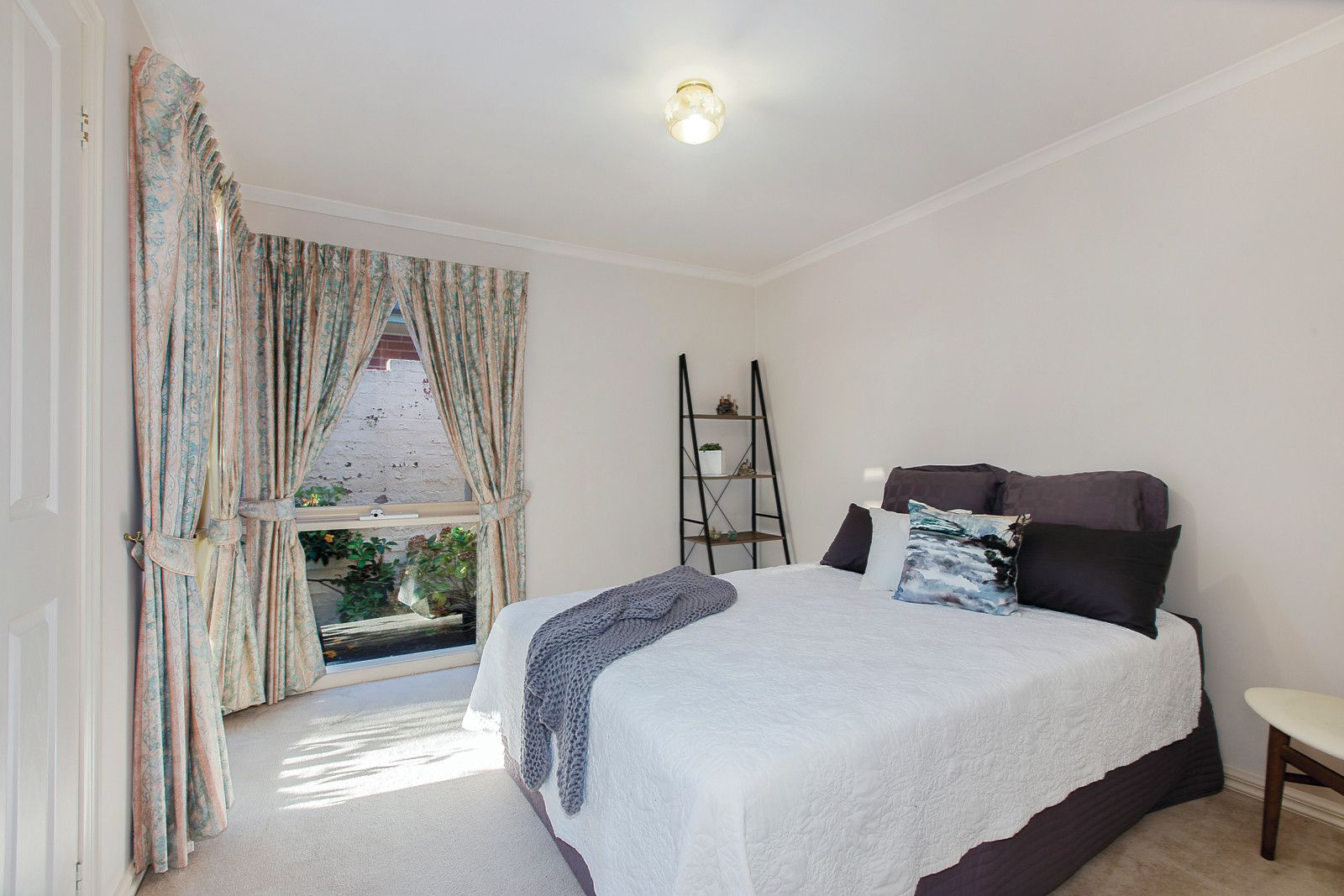 2/6 Glencairn Avenue, Camberwell VIC 3124, Image 2