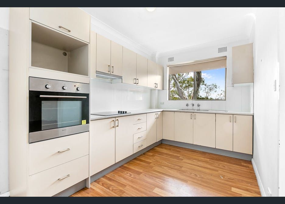 3 bedrooms Apartment / Unit / Flat in 28/2 Mcmillan Road ARTARMON NSW, 2064