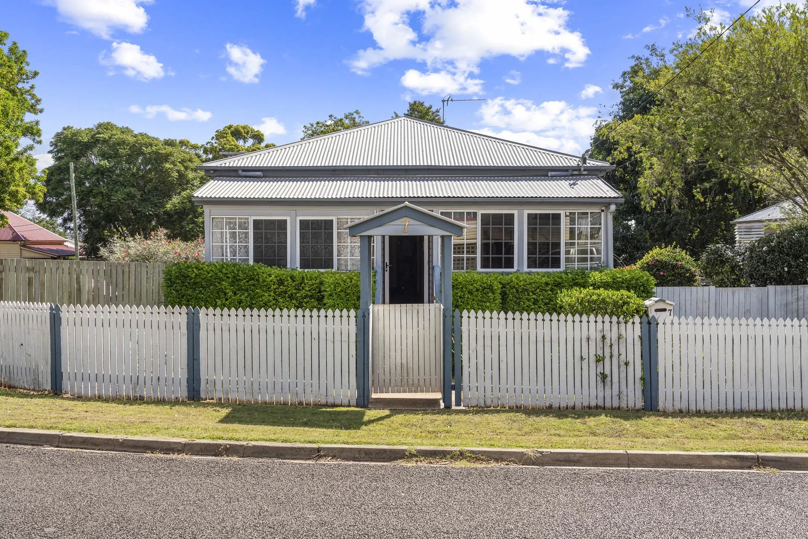 7 Peel Street, South Toowoomba QLD 4350