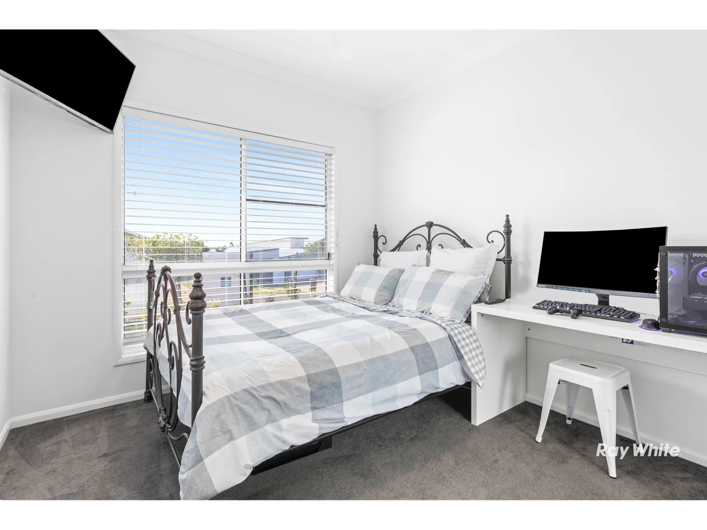 Additional image 4 of 7 Neptune Avenue, Lammermoor QLD 4703