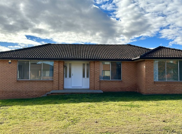 11 Ironbark Avenue, Casula NSW 2170