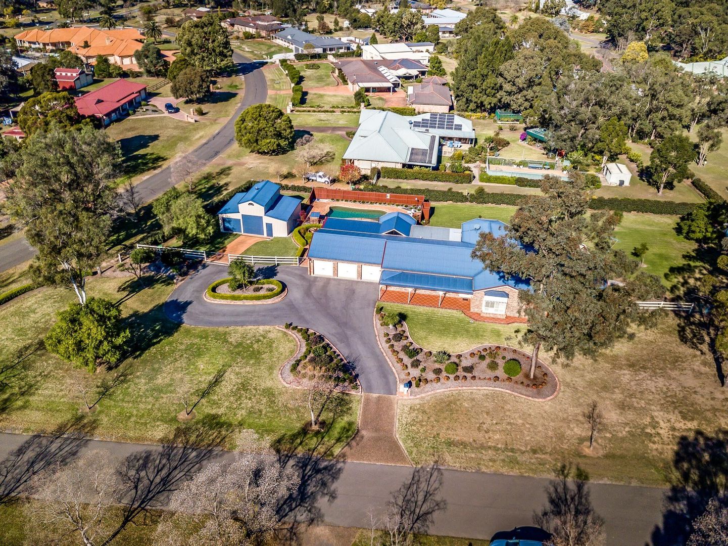 1 Oban Close, Windsor Downs Property History & Address Research Domain