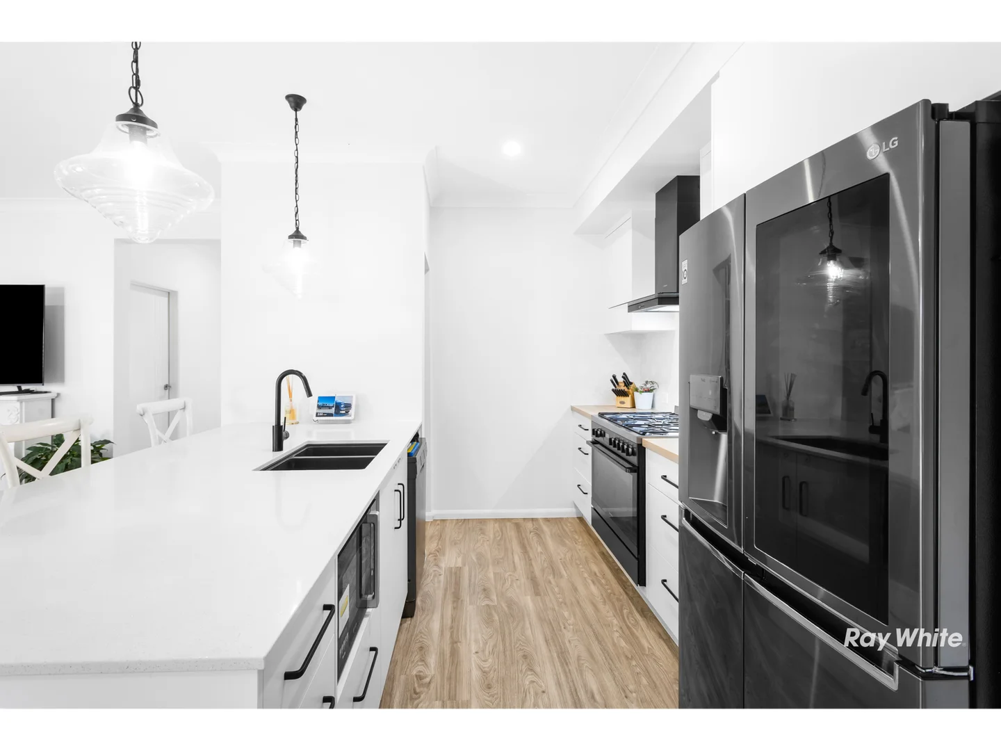 Additional image 11 of 7 Neptune Avenue, Lammermoor QLD 4703