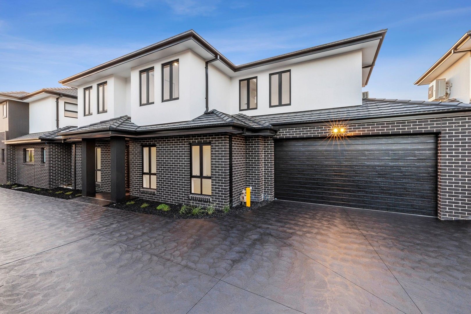 4 bedrooms Townhouse in 2/37 Lanark Street CLAYTON SOUTH VIC, 3169