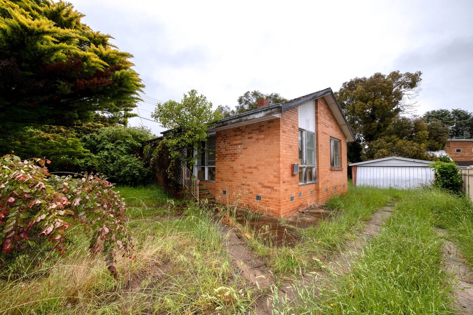 3 bedrooms House in 14 Conyers Street HUGHES ACT, 2605