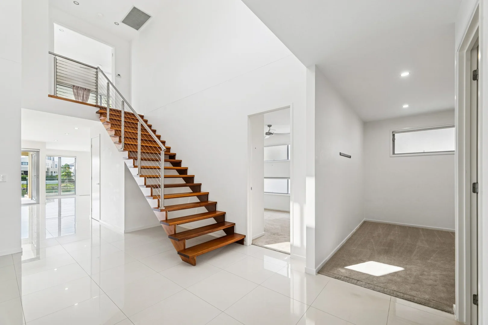 Additional image 11 of 1069 Edgecliff Drive, Hope Island QLD 4212