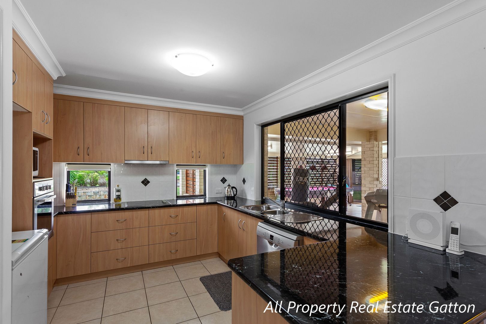 95 Parklea Drive, Placid Hills QLD 4343, Image 2