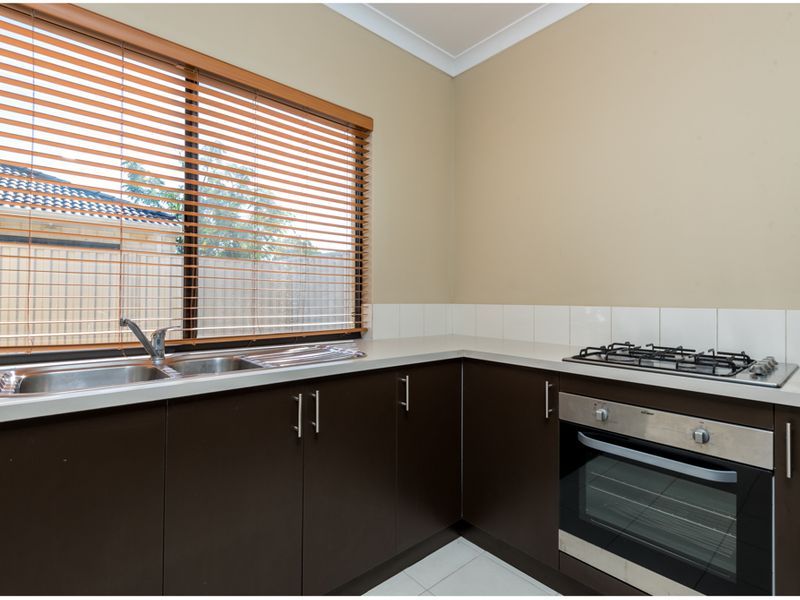 3 bedrooms House in 20B Edward Street QUEENS PARK WA, 6107