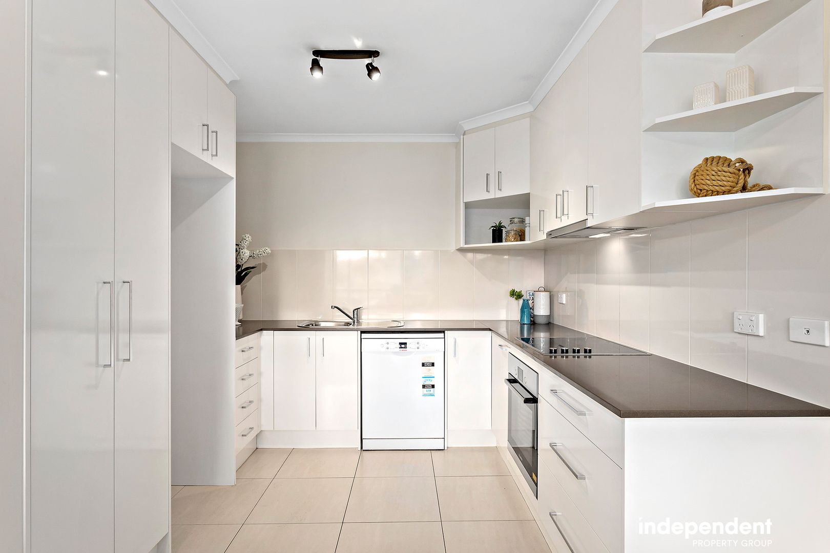 B4/2 Currie Crescent, Griffith ACT 2603, Image 1