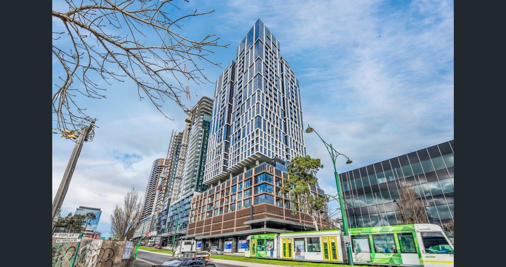 2 bedrooms Apartment / Unit / Flat in 807/3 Young Street BOX HILL VIC, 3128
