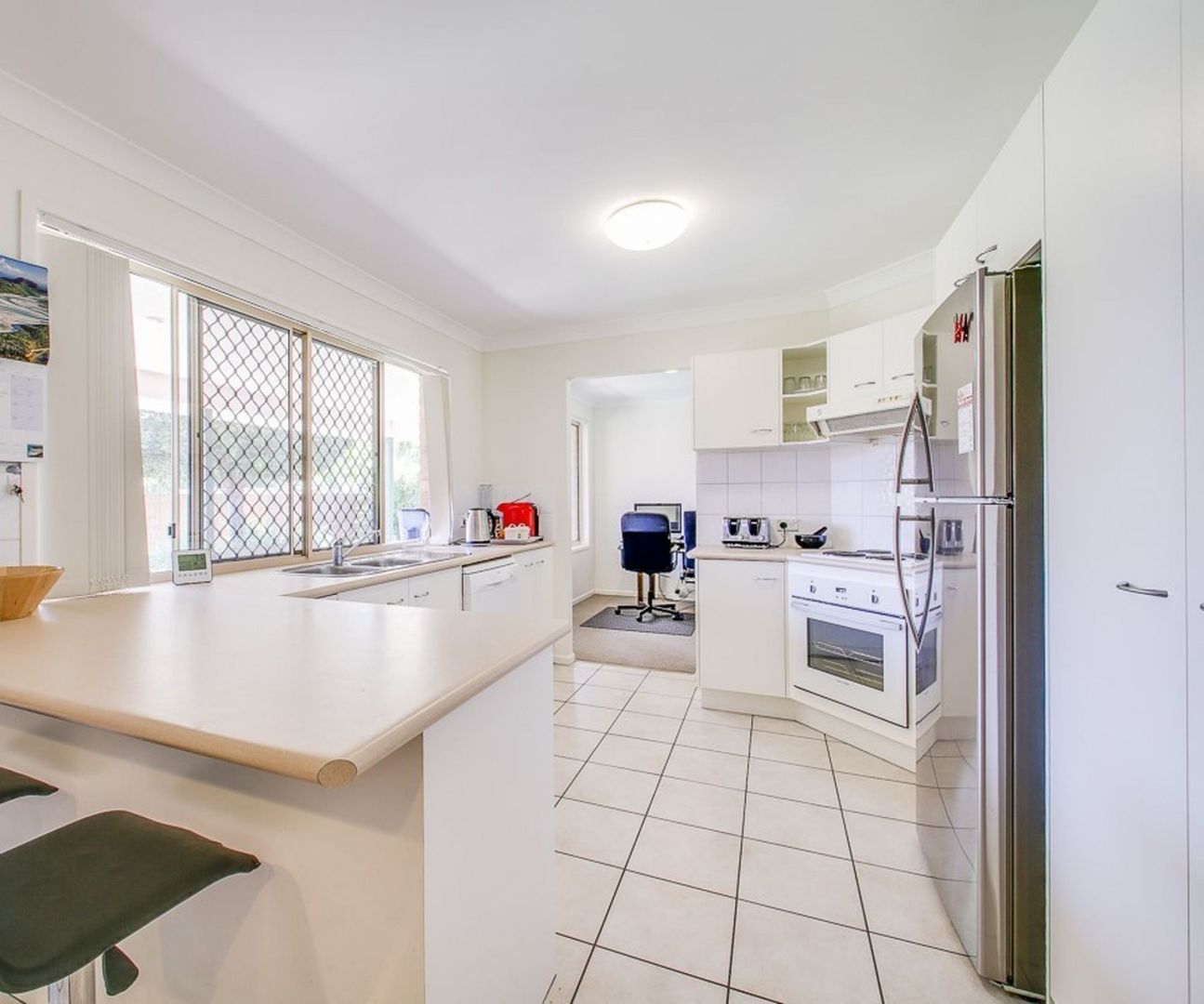 10 Charolais Crescent, Upper Kedron QLD 4055, Image 2