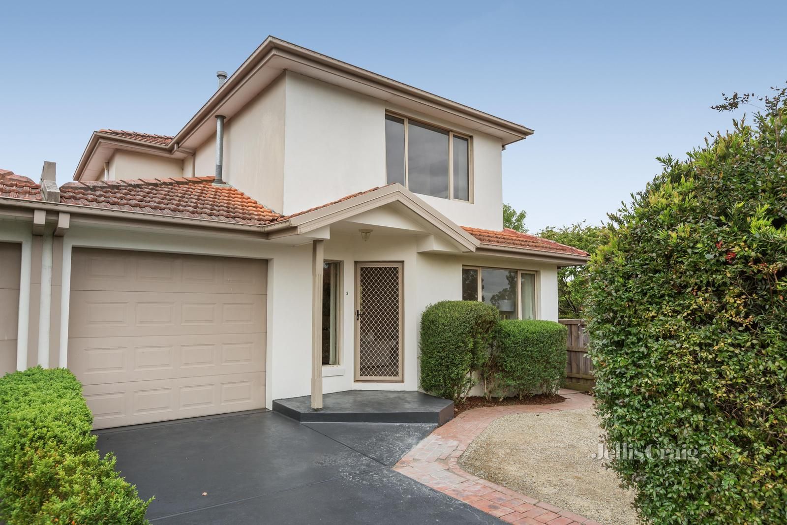 3 bedrooms Townhouse in 3/575 Whitehorse Road MITCHAM VIC, 3132