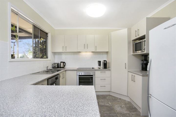 16 Heston Street, Stafford Heights QLD 4053, Image 1