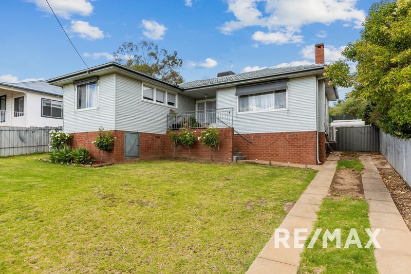 3 bedrooms House in 46 Commins Street JUNEE NSW, 2663