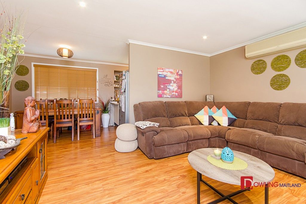 3 Michael Hill Avenue, Woodberry NSW 2322, Image 2