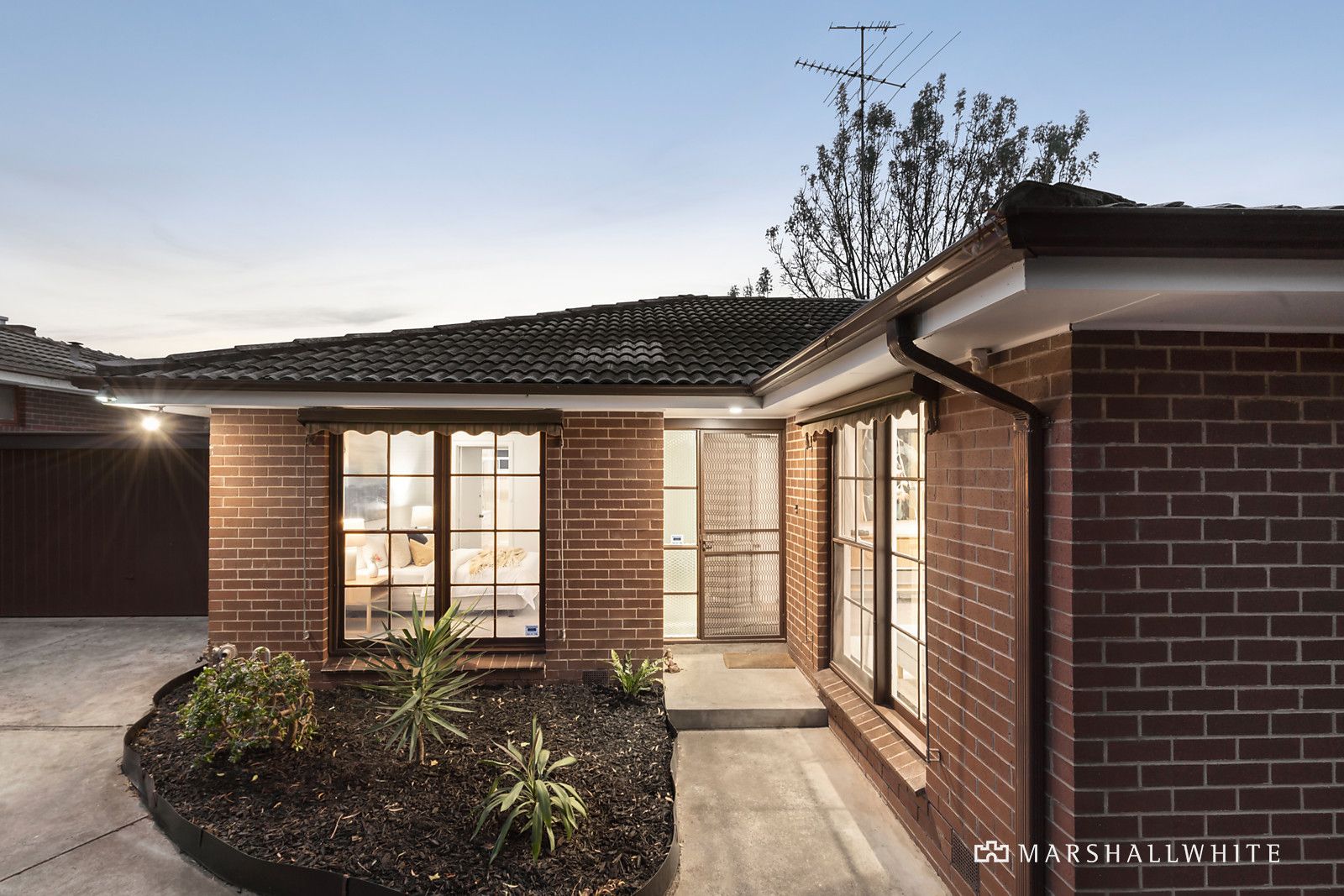 2/11 Glyndon Road, Camberwell VIC 3124, Image 0