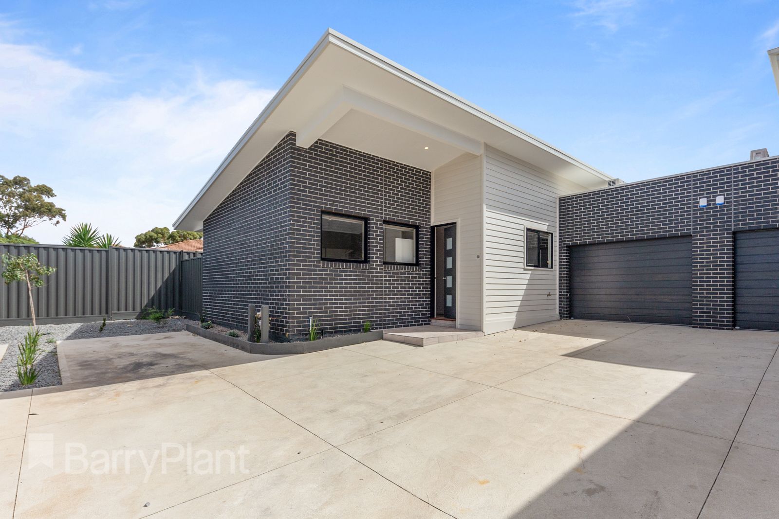 3 bedrooms Apartment / Unit / Flat in 15/42 Trickey Avenue SYDENHAM VIC, 3037