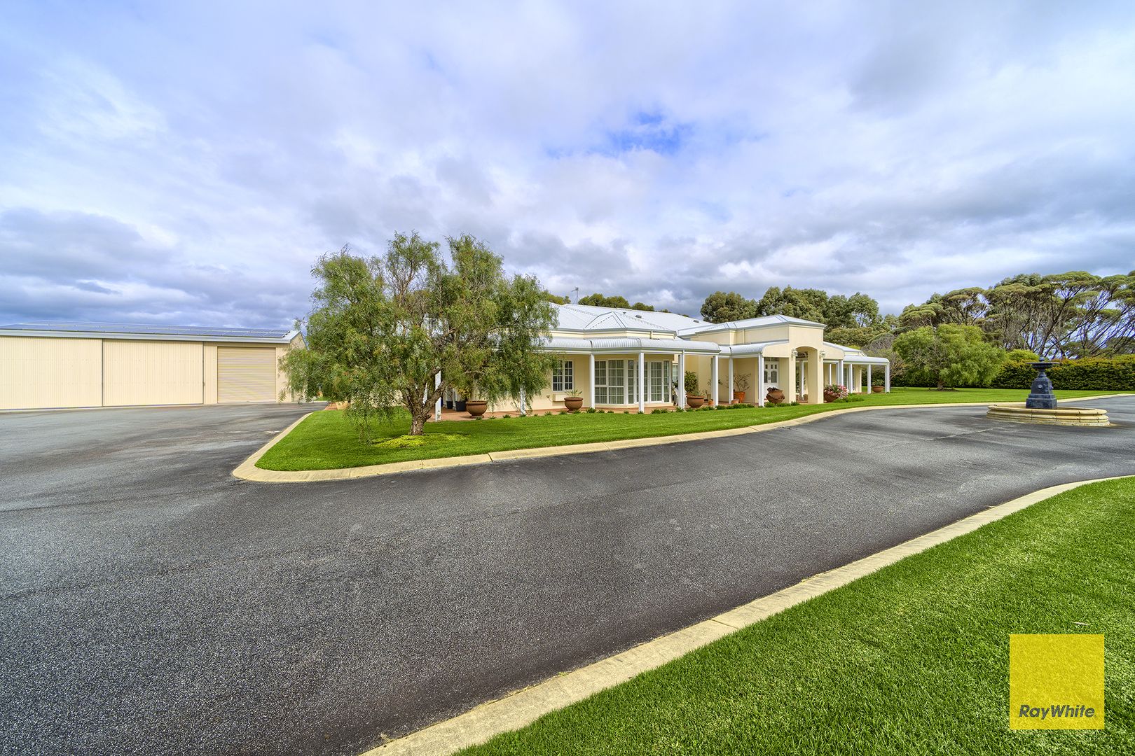 40 Deloraine Drive, Warrenup WA 6330 Domain