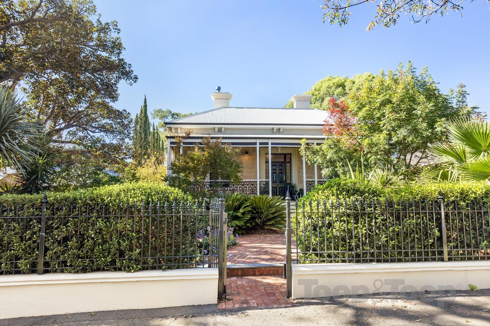 4 Pembroke Street, Kensington Park SA 5068, Image 0