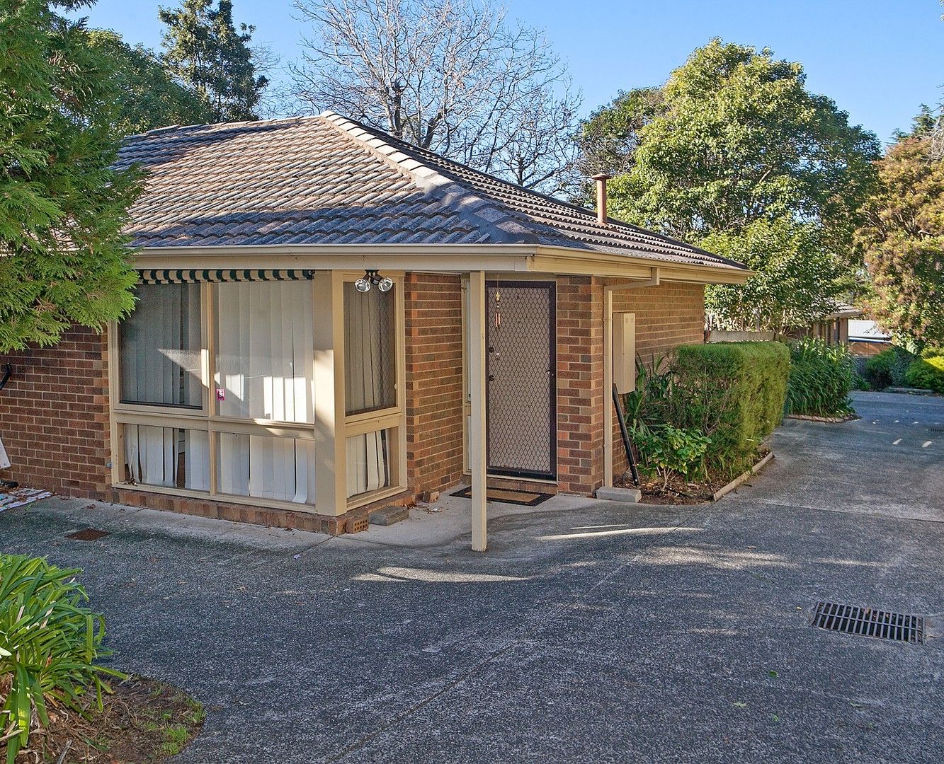 3 bedrooms Apartment / Unit / Flat in 2/463 Mitcham Road MITCHAM VIC, 3132