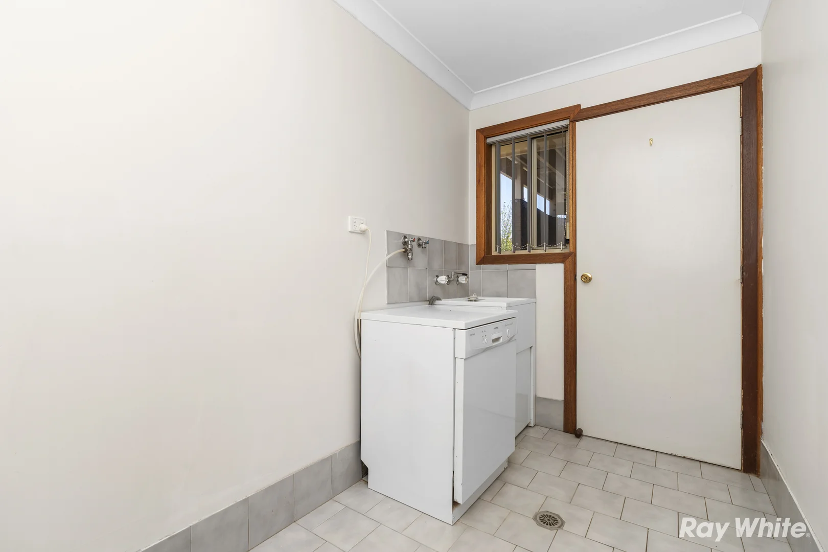 Additional image 12 of 75 Dalman Parkway, Glenfield Park NSW 2650