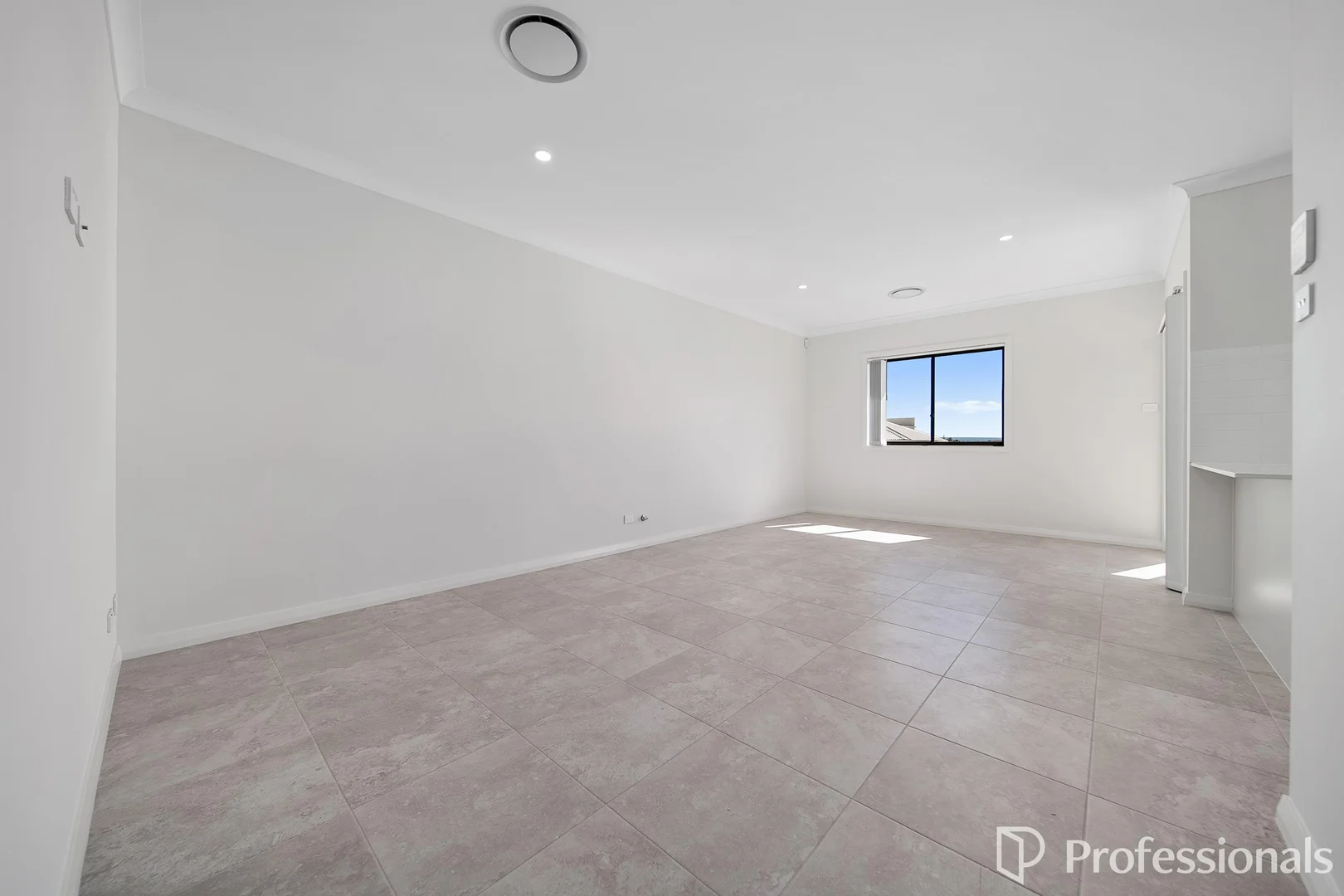 Additional image 8 of 57 Biscay Circuit, Menangle Park NSW 2563