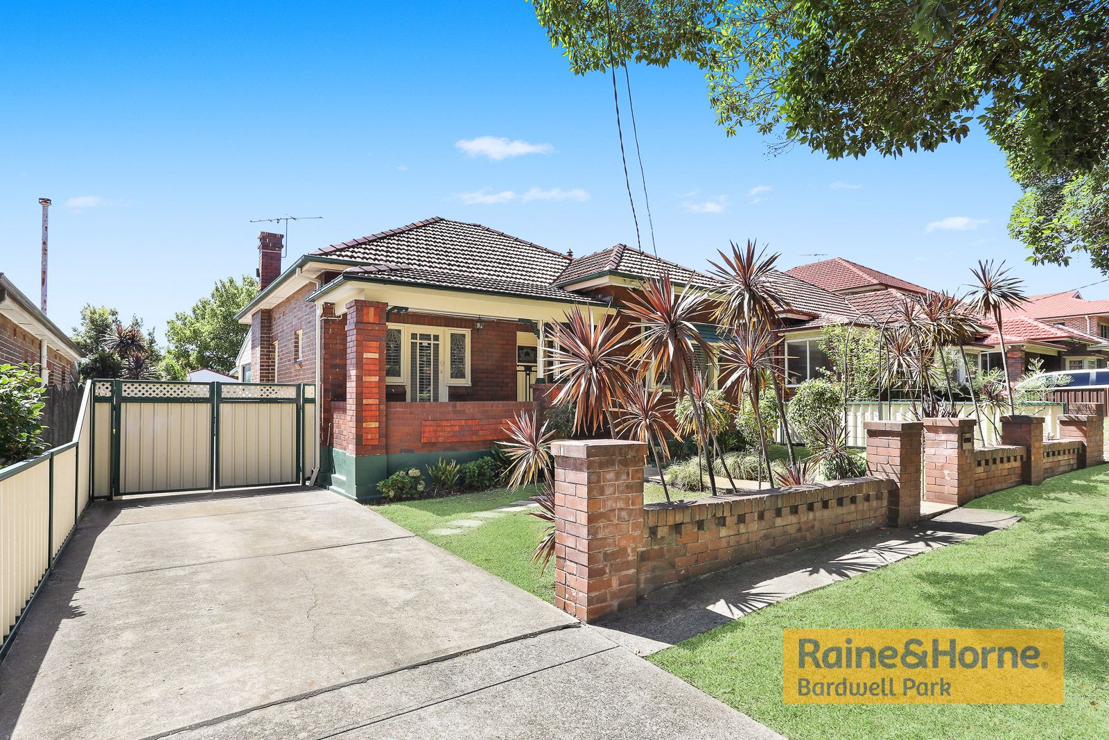 8 Lawn Avenue, Clemton Park NSW 2206, Image 0