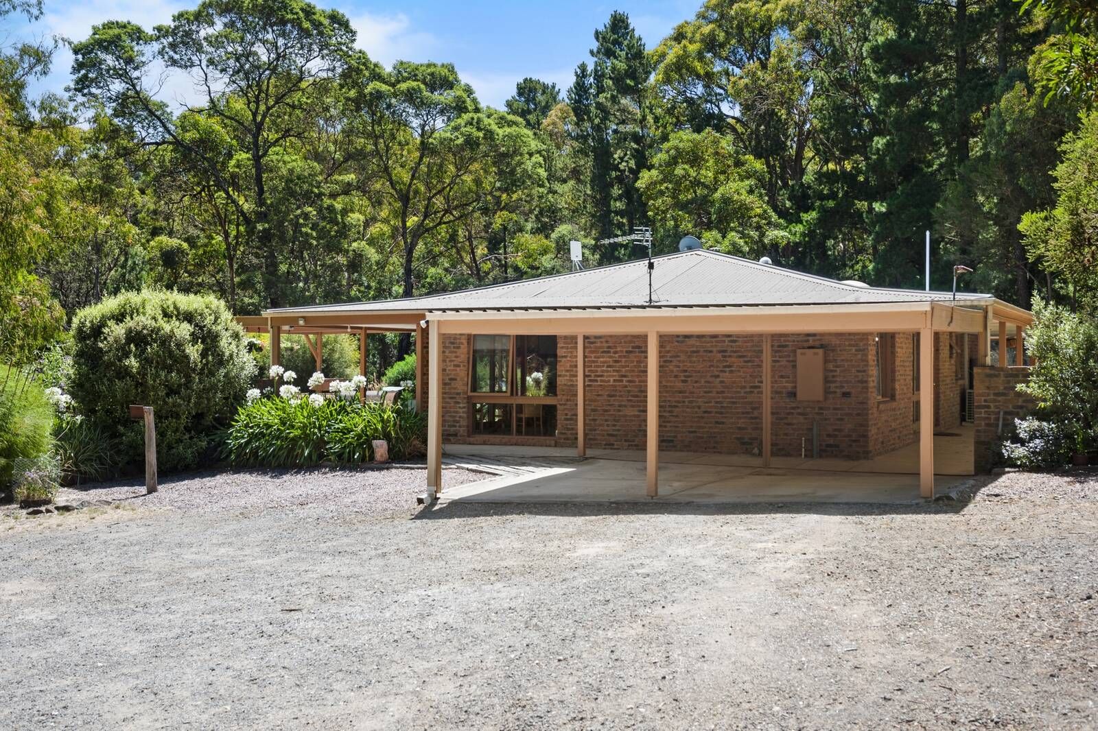 43 Hendersons Lane, Buninyong VIC 3357, Image 0