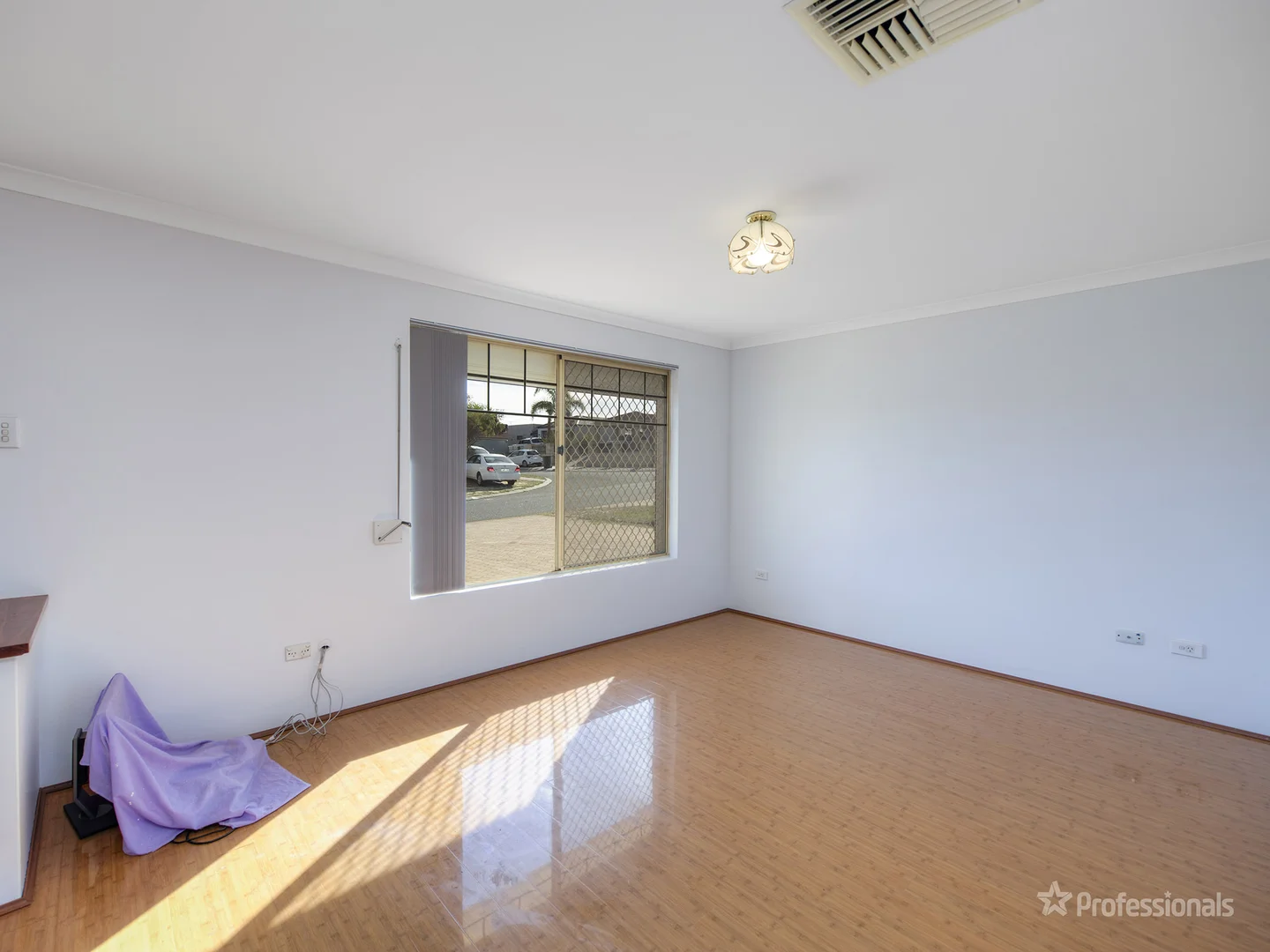 Additional image 10 of 11 Ellenbrae Place, Marangaroo WA 6064
