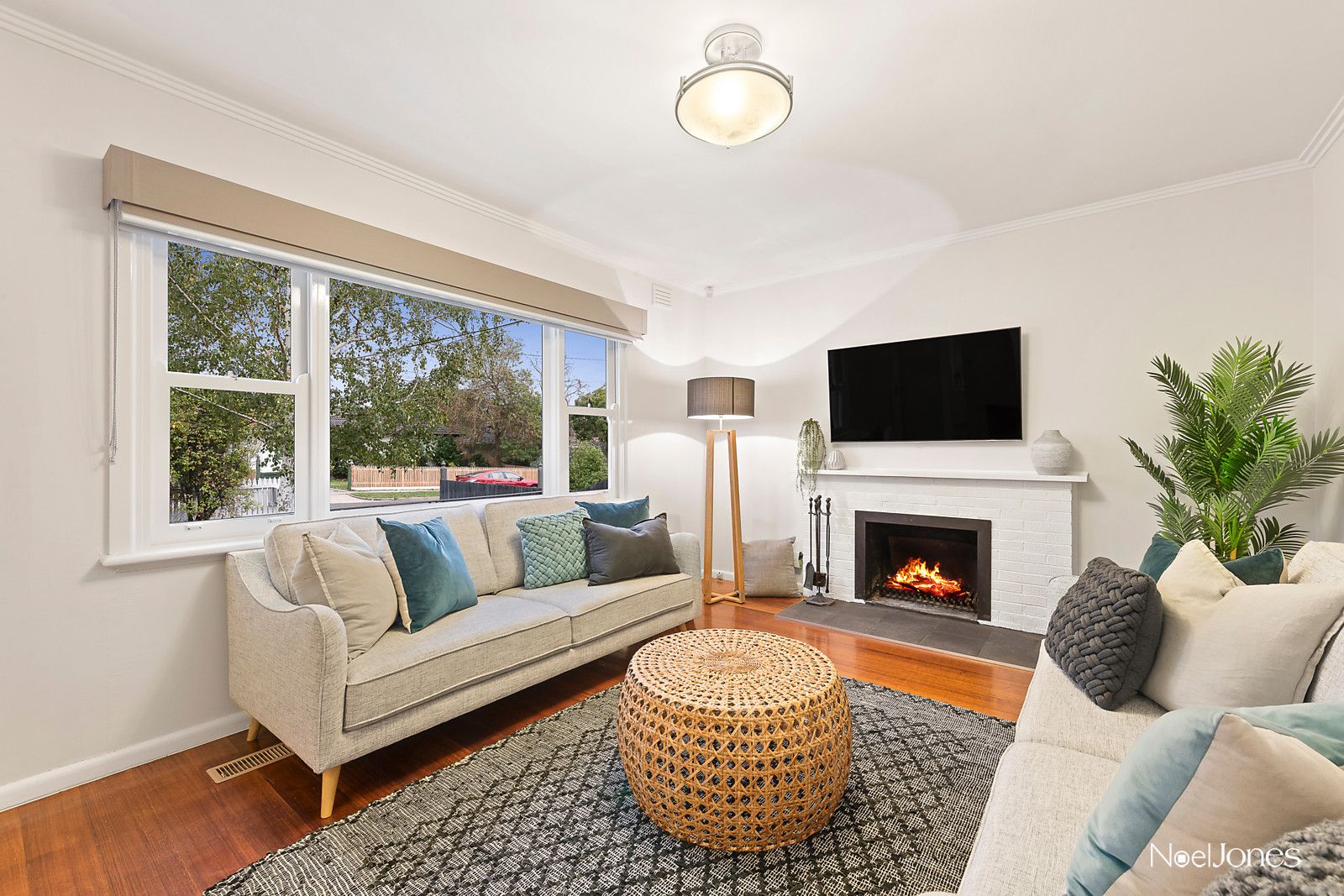 7 Amber Street, Forest Hill VIC 3131, Image 2