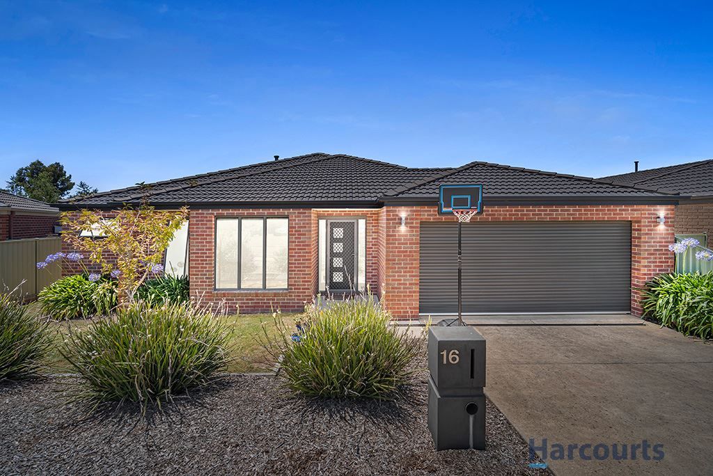 16 Waterside Close, Miners Rest VIC 3352, Image 0