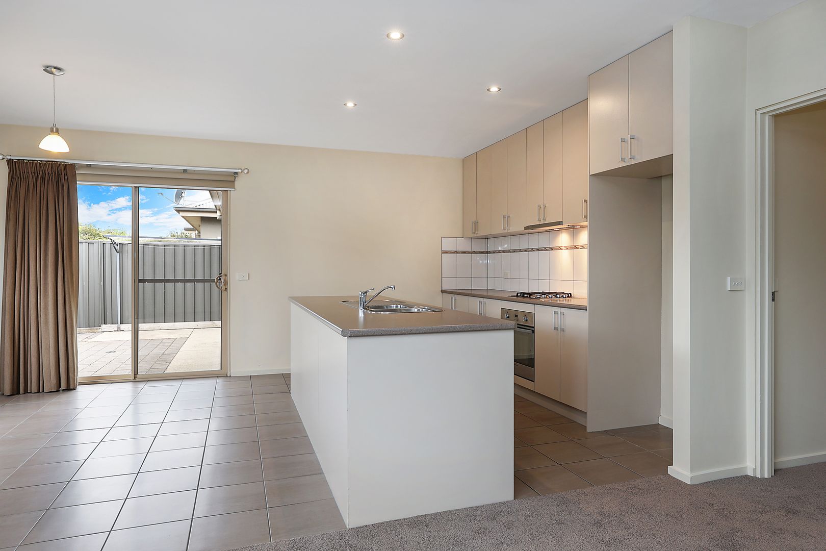 4/54 Hart Street, Colac VIC 3250, Image 2