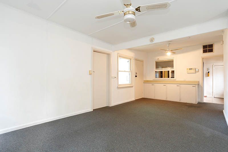 8 Mansfield Ave, Sunshine North VIC 3020, Image 1