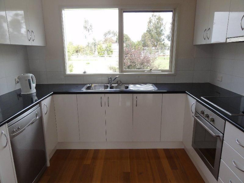 6 Centre St, PORT FRANKLIN VIC 3964, Image 1