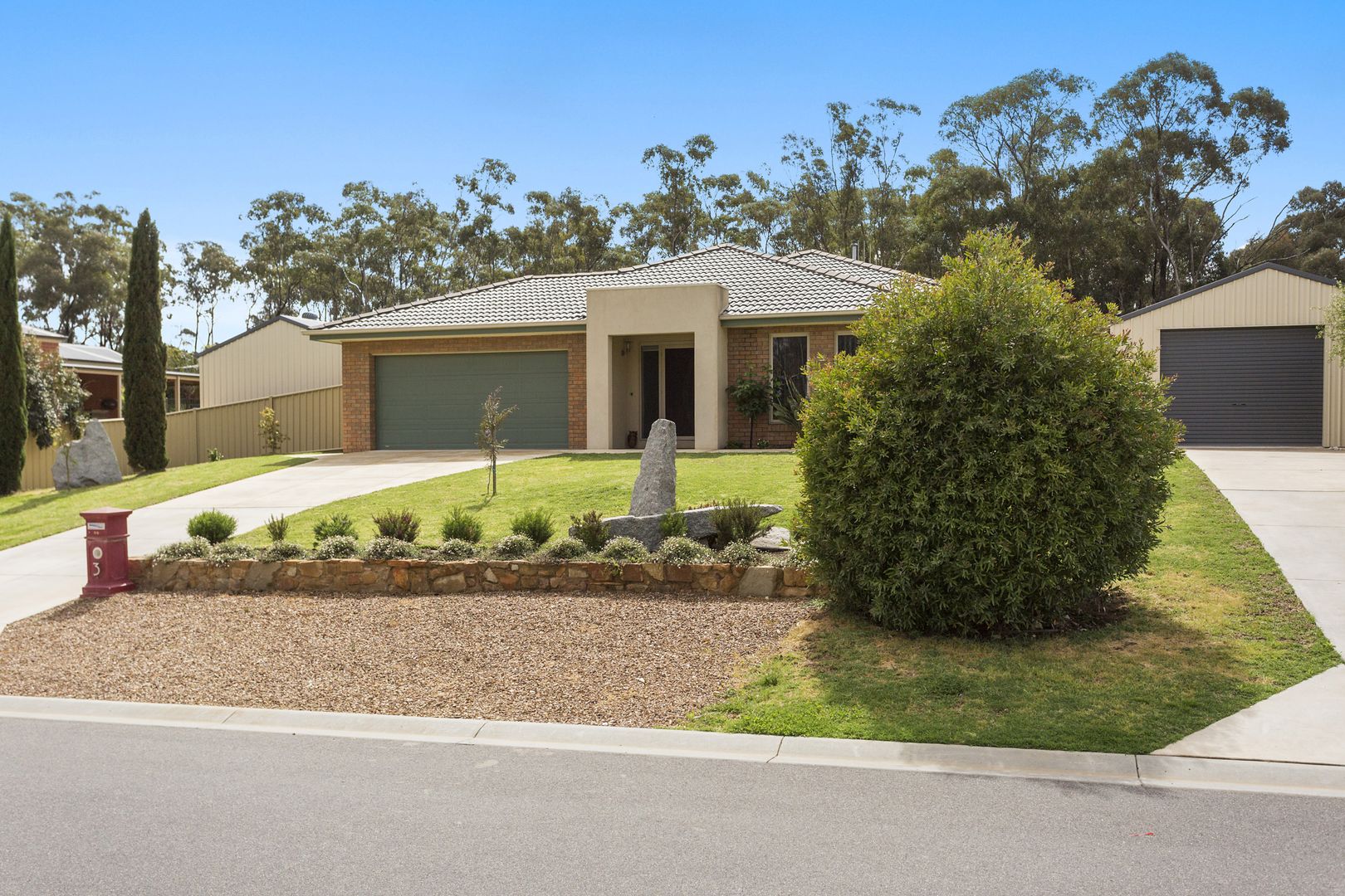 3 Bridle Court, Maiden Gully VIC 3551