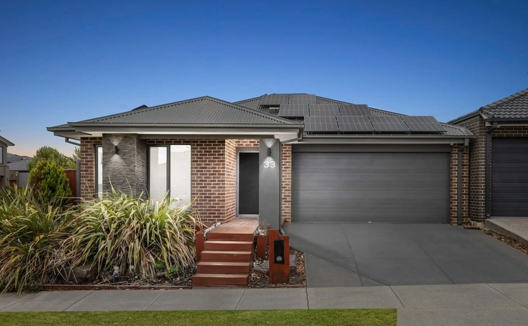 Primary image of 33 Rathdowne Drive, Mickleham VIC 3064