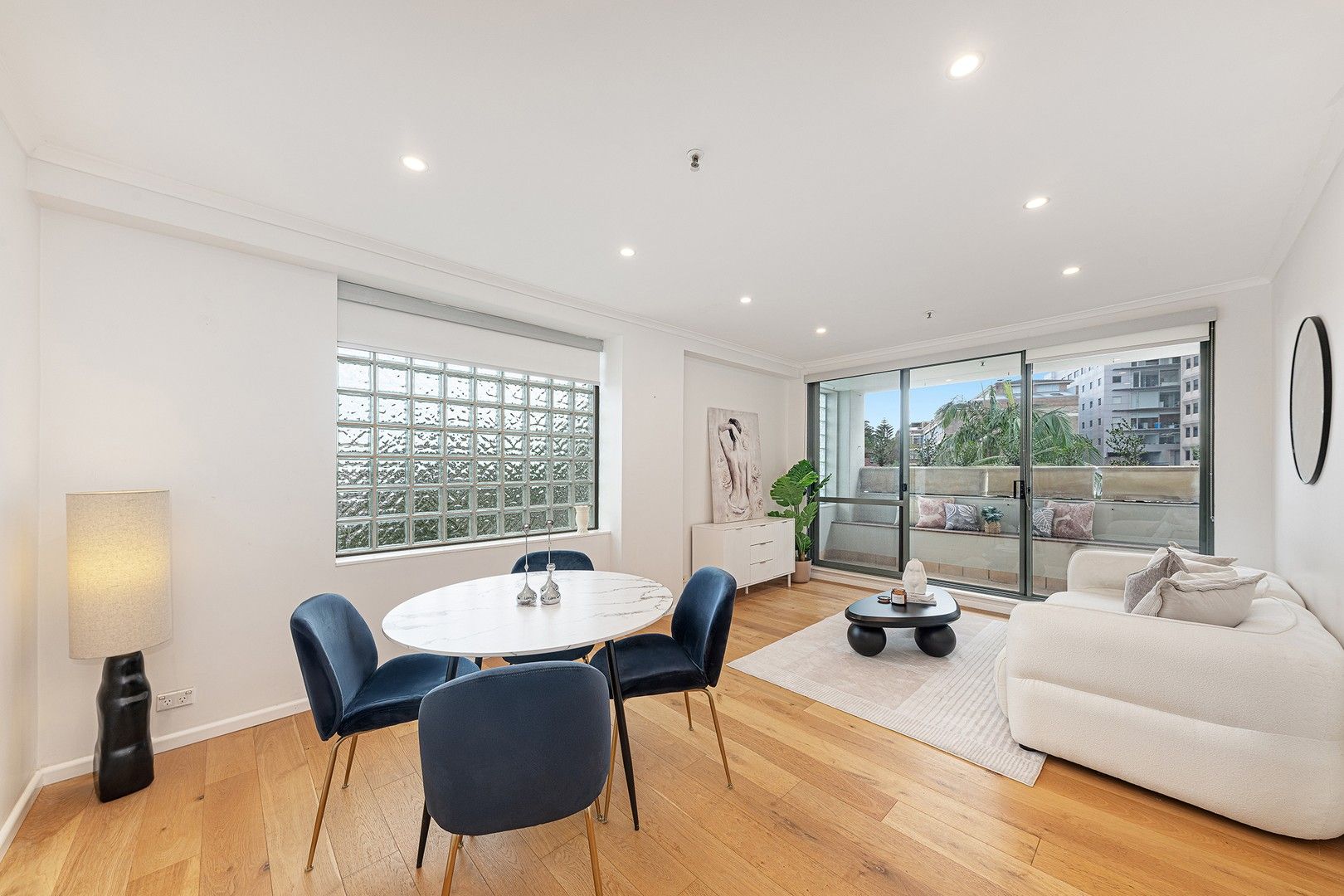 2 bedrooms Apartment / Unit / Flat in 205/2-10 Mount Street NORTH SYDNEY NSW, 2060