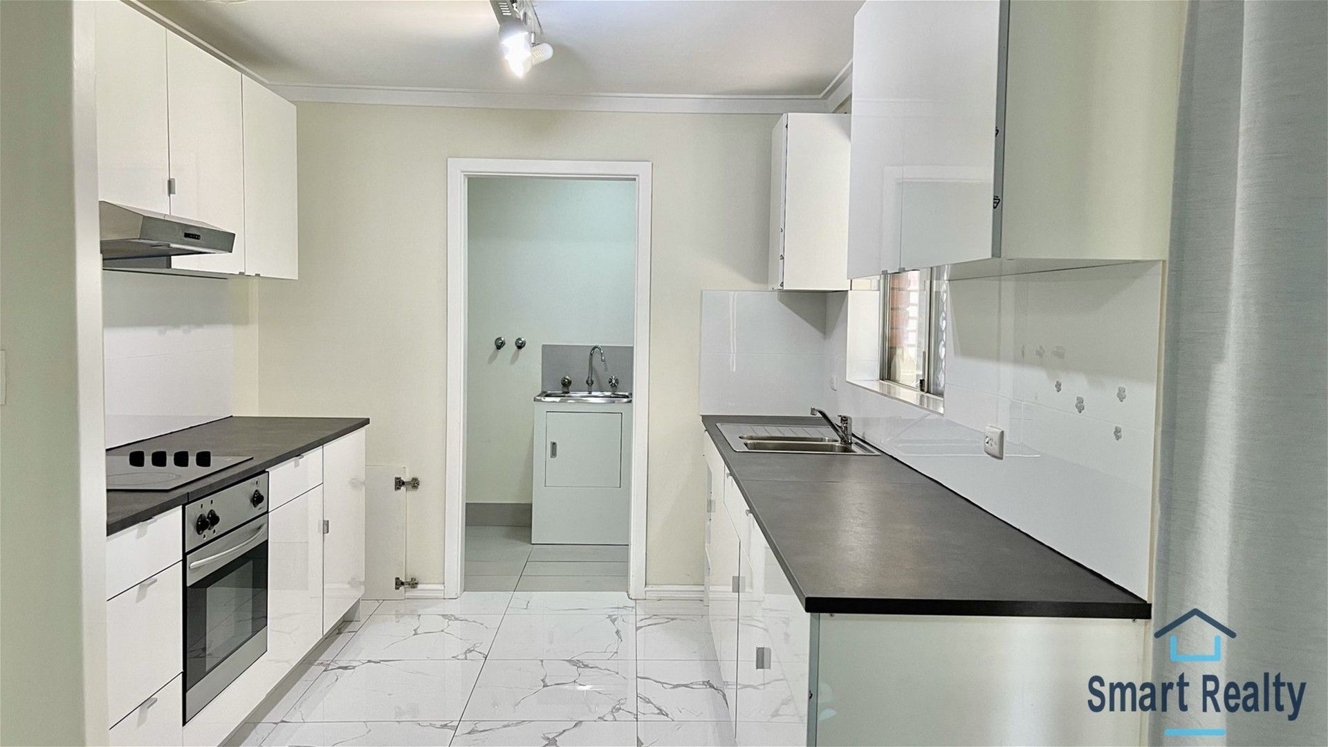 3 bedrooms House in 19 MERRIFIELD AVENUE KELMSCOTT WA, 6111