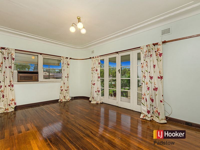 21 Rowland Street, Revesby NSW 2212, Image 2