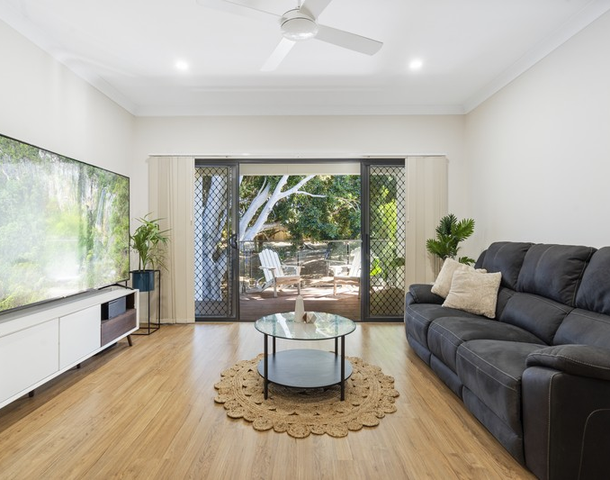 3/4 Lewis Place, Manly West QLD 4179