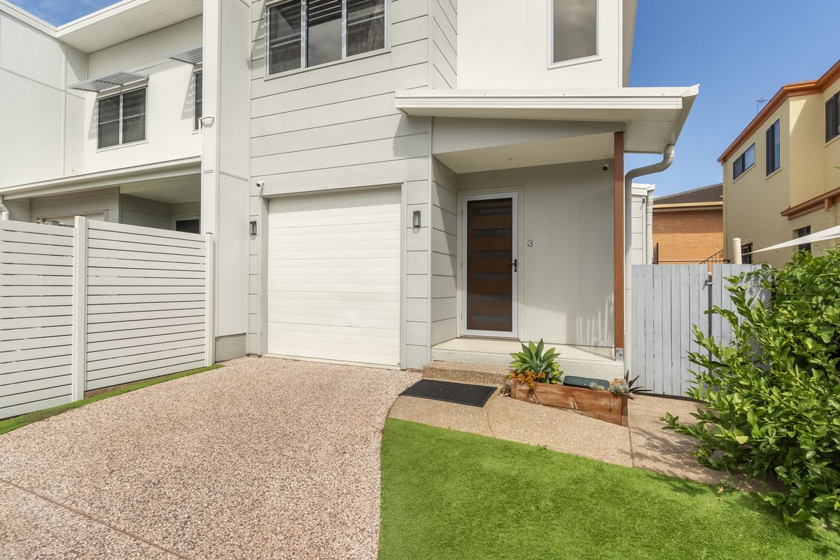 3/8 Bright Avenue, Labrador QLD 4215, Image 1