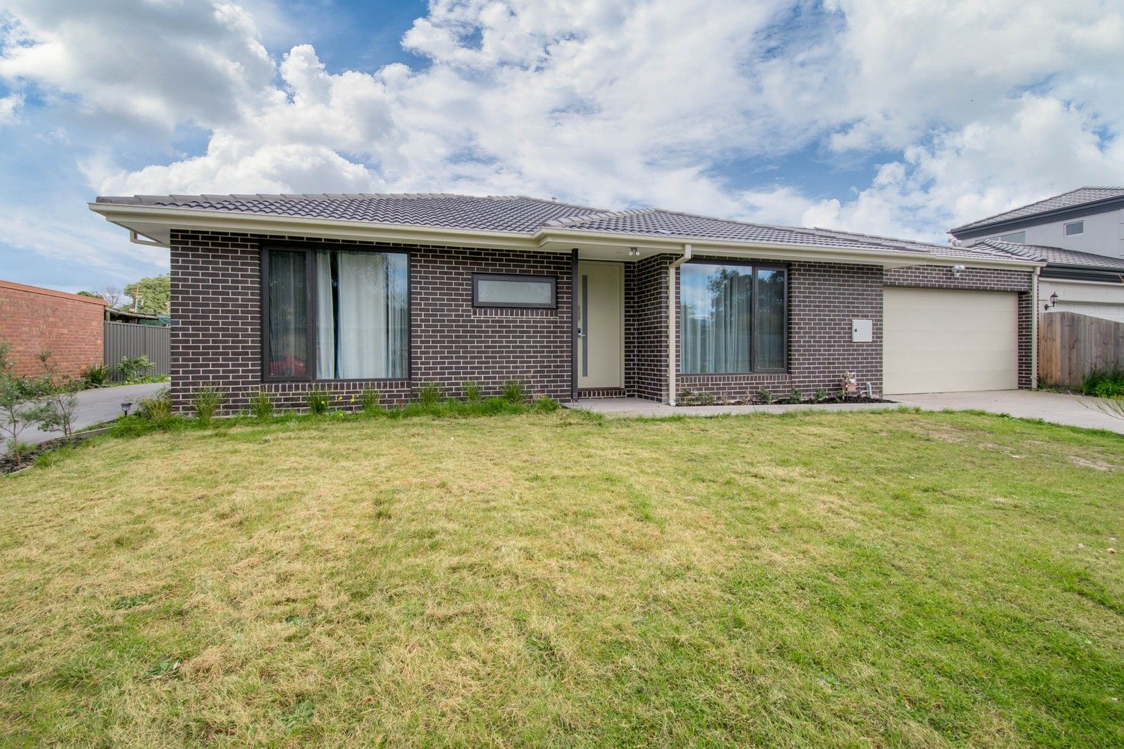 4 bedrooms House in 29 Raheen Avenue WANTIRNA VIC, 3152